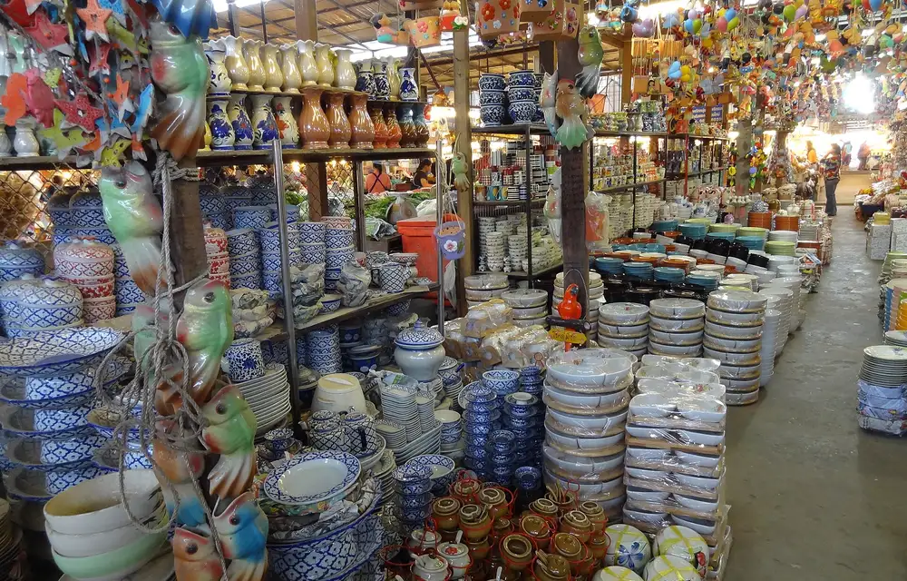 ตลาดทุ่งเกวียน (กาดทุ่งเกวียน) อำเภอห้างฉัตร ลำปาง — ที่เที่ยวใกล้บ้านสวนรีสอร์ท ที่พักเกาะคา ลำปาง