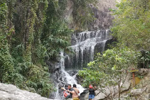น้ำตกวังแก้ว — สถานที่ท่องเที่ยวใกล้บ้านสวนรีสอร์ท อำเภอวังเหนือ ลำปาง